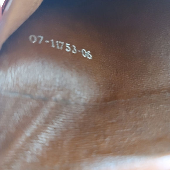 Fendi Trifold Wallet - Picture 9 of 16